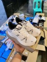 Authentic trainers - Image 5