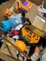 Christmas & Holiday Truckload - Image 4