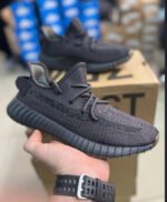 Yeezy sneakers pallets - Image 8